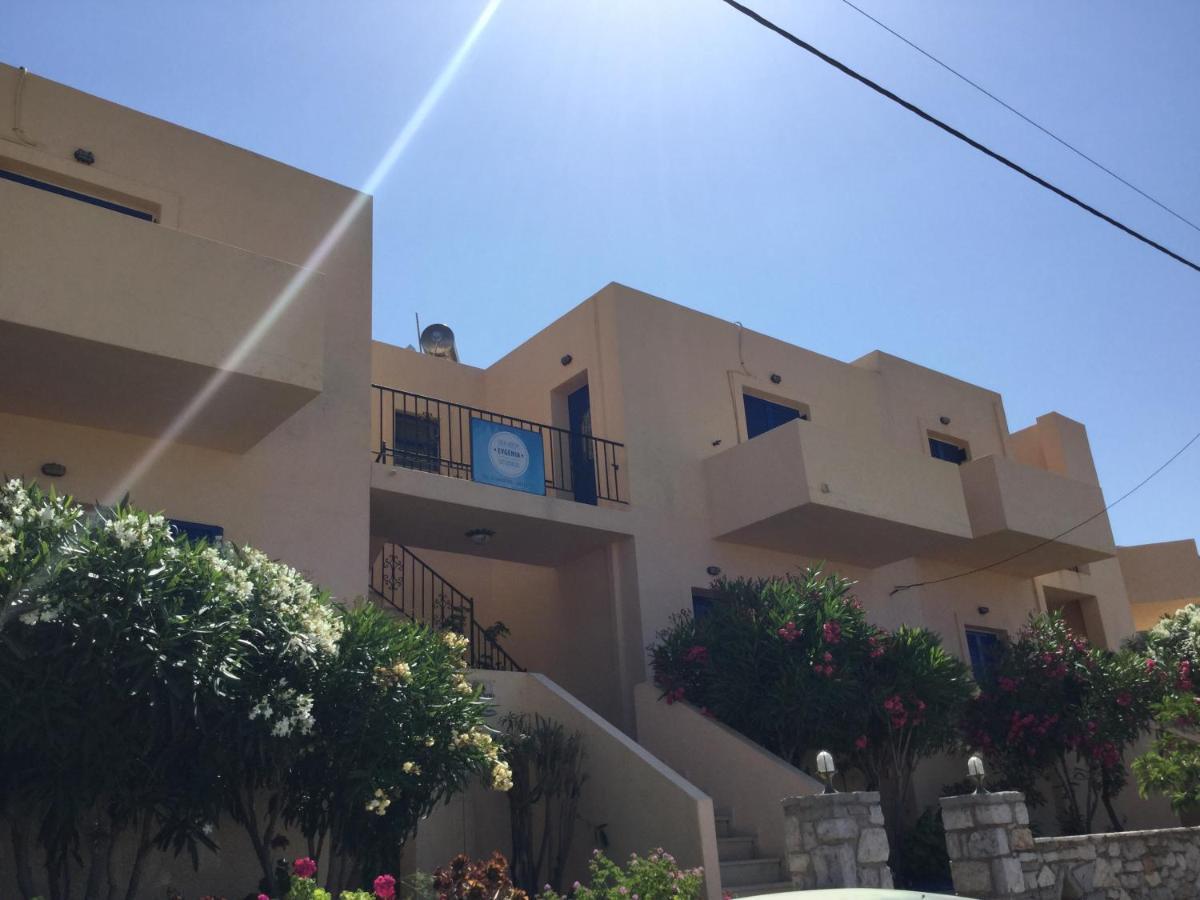 Eugenia Travasarou Sea View Appartments Diakofti ภายนอก รูปภาพ